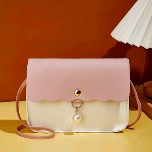 CLEARANCE💖*NWOT* Mini Faux Pearl Scallop Trim Crossbody Bag